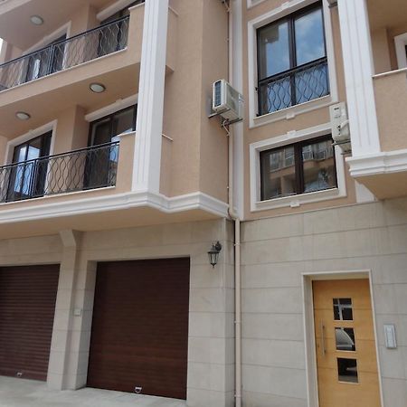 Holiday Apartments In Pomorie Bagian luar foto